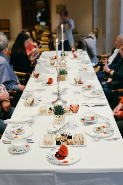 Teatime im Adlon mit Chmapagner und schickem Service