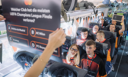 ICE Wagon mit Branding anlässlich des Champions League Finals